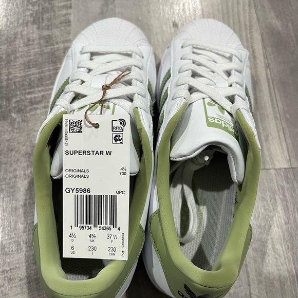 White magic Lime superstar - Picture 7 of 7